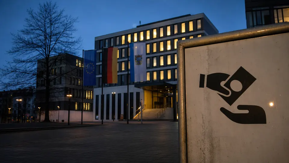 Essen Mayor Flags Welfare Fraud