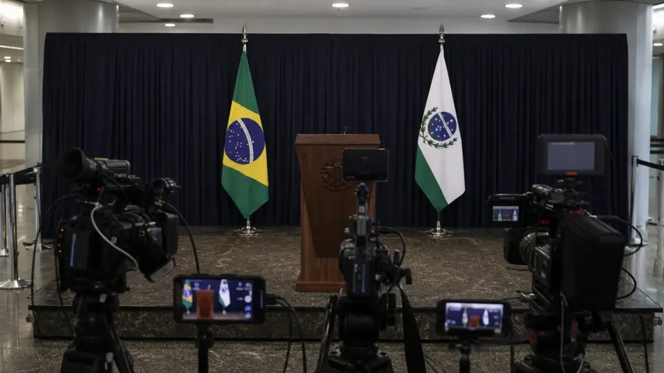 Moro Leads All Scenarios in Paraná Governor Poll